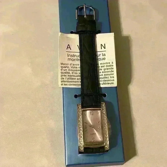 Avon June birthstone vintage watch- new with box - Picture 1 of 3